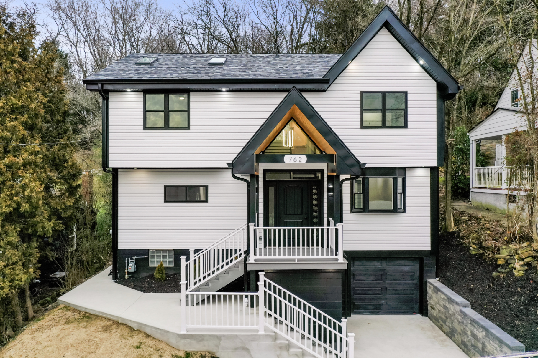 Renovated Pittsburgh rental property — 762 S Margaretta Street